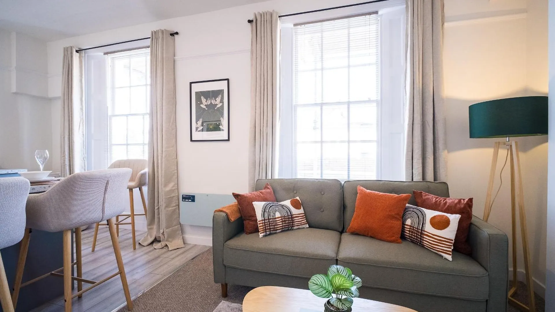 Gloucester Apartments X 3 Free Parking & Short Walk To The University & Hospital