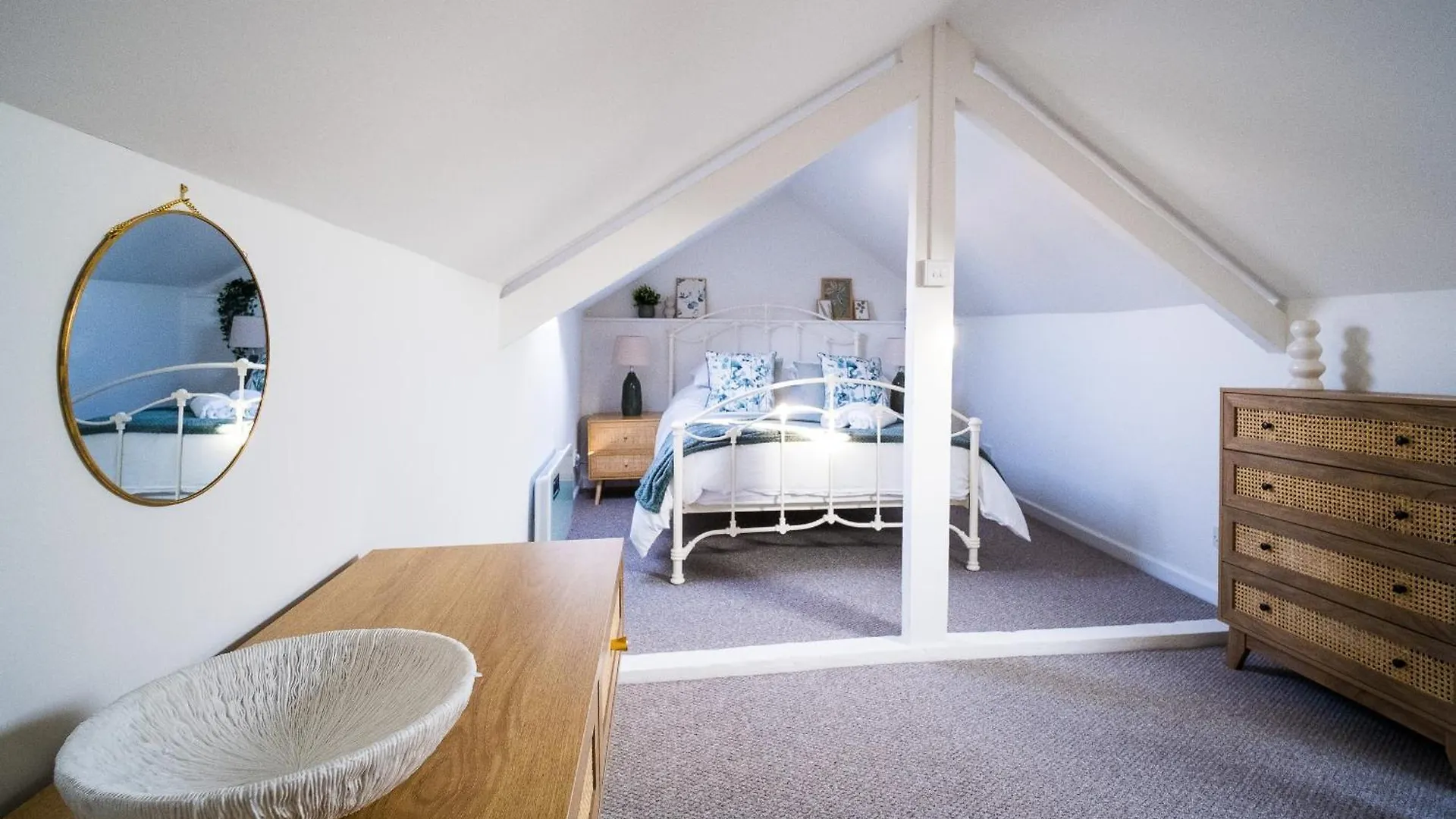 Gloucester Apartments X 3 Free Parking & Short Walk To The University & Hospital United Kingdom