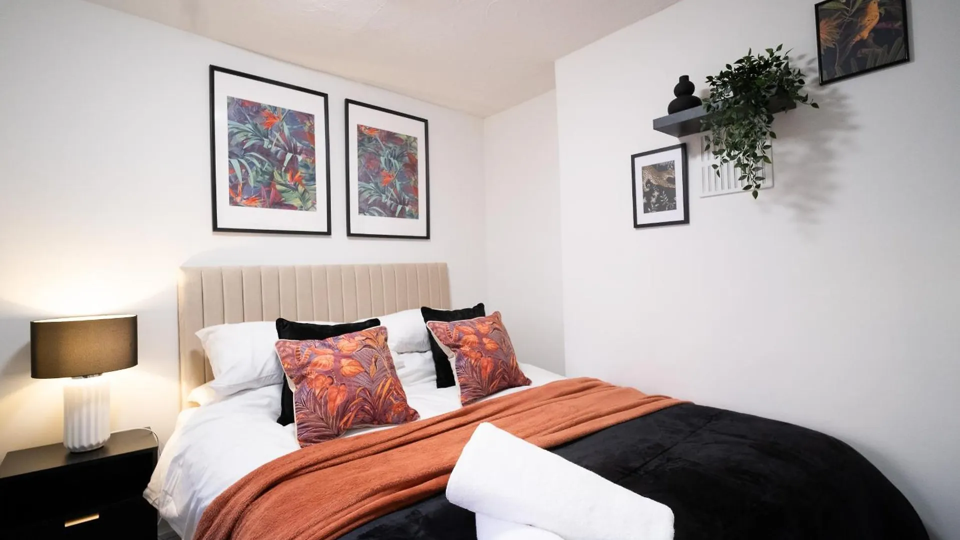 Gloucester Apartments X 3 Free Parking & Short Walk To The University & Hospital