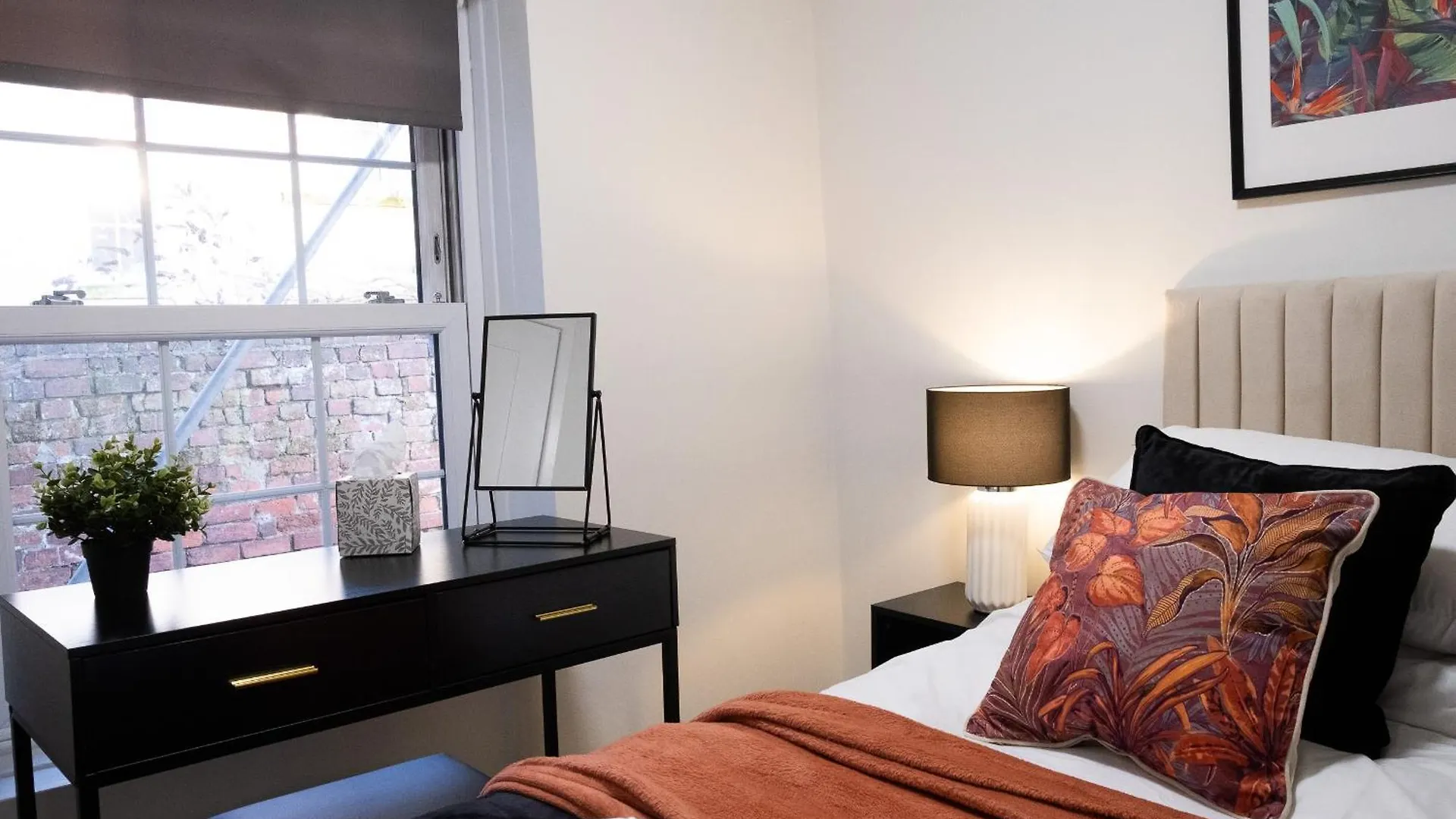 Gloucester Apartments X 3 Free Parking & Short Walk To The University & Hospital United Kingdom