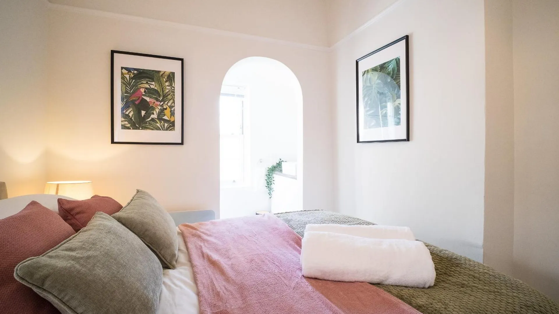 Gloucester Apartments X 3 Free Parking & Short Walk To The University & Hospital