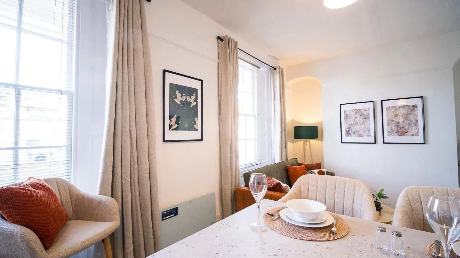 Gloucester Apartments X 3 Free Parking & Short Walk To The University & Hospital